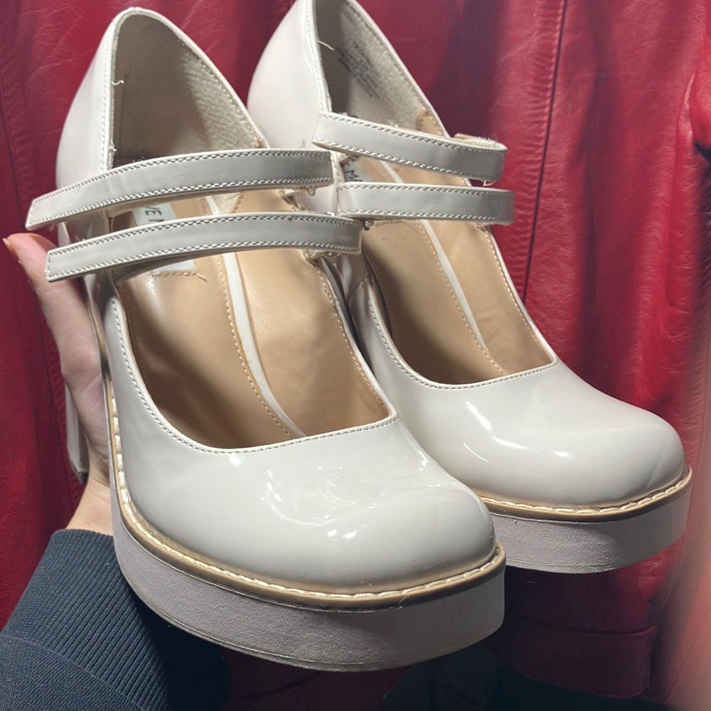 STEVEN MADDEN Twice Patent beige